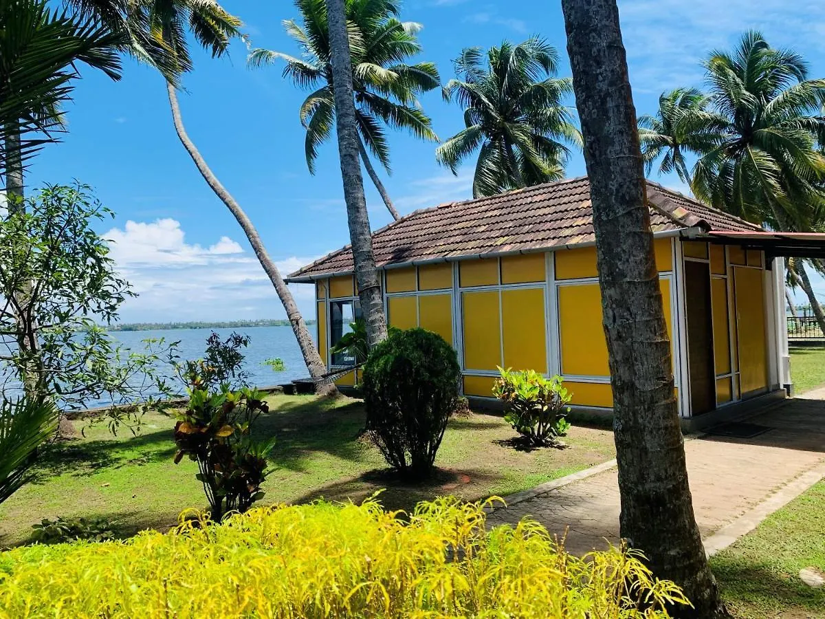 Kallanchery Retreat Kochi منزل للإقامة